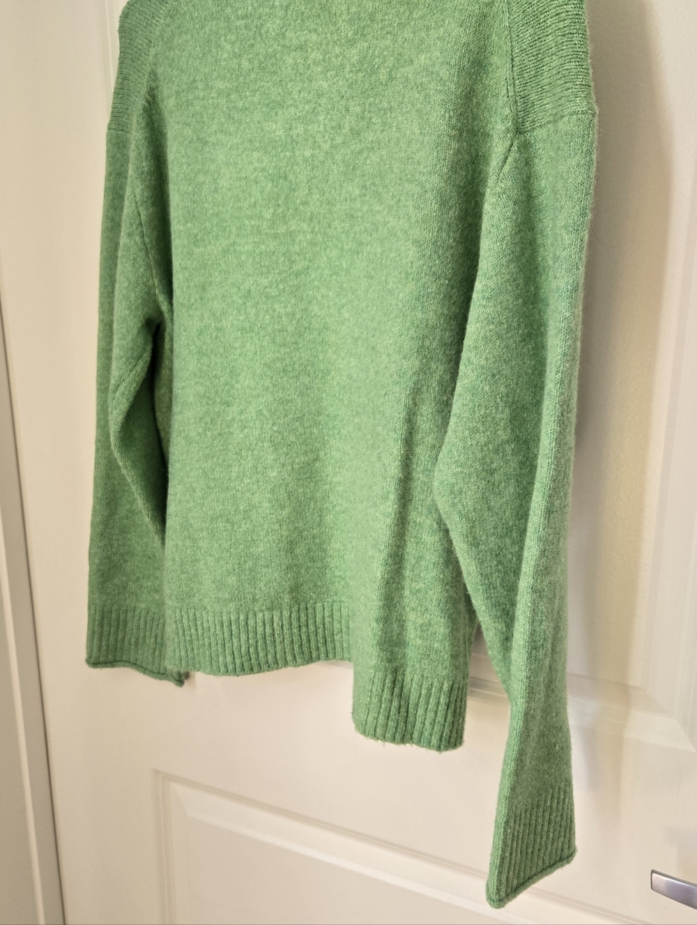 American Eagle Green Fluffy Knit Sweater Sz S - Picture 10 of 12